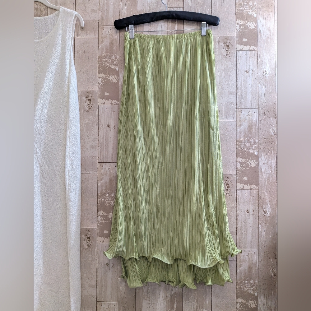 Commense Pleated Layered Ruffle Skirt Set - Picture 7 of 16